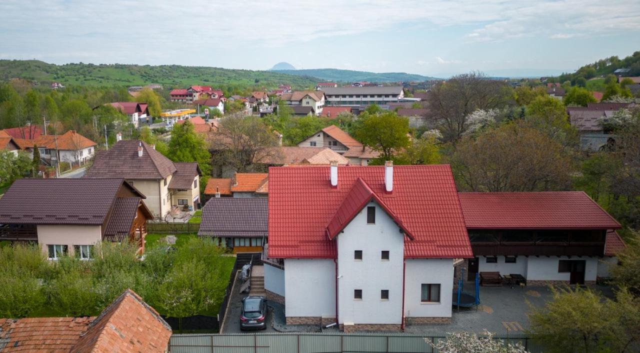 Hotel Amedeia Bran  Exteriér fotografie
