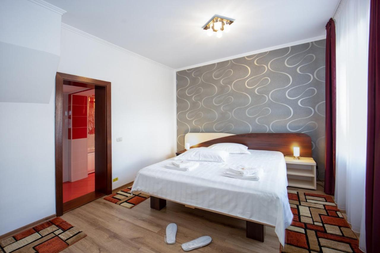 Hotel Amedeia Bran  Exteriér fotografie