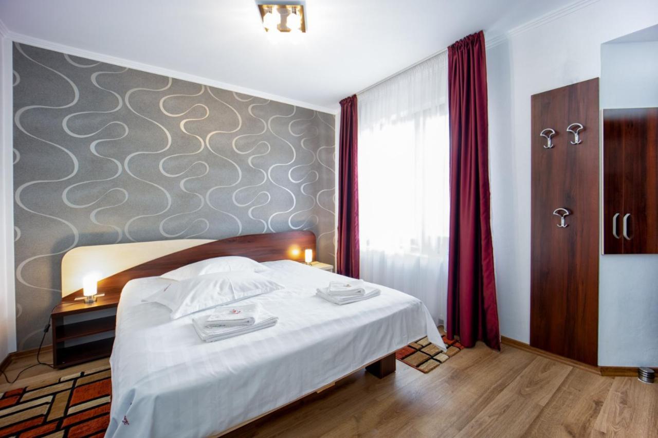 Hotel Amedeia Bran  Exteriér fotografie